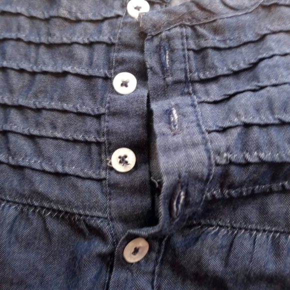 Shirt - Picture 3 of 4